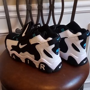 Nike air uptempo